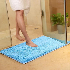 Step Into Luxury & Safety with Our Premium Chenille Bath Mat!