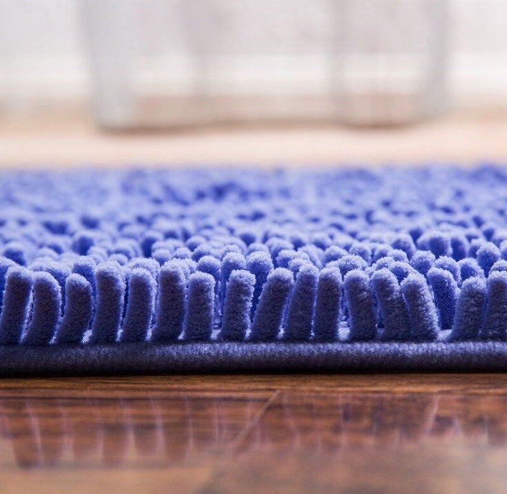 Step Into Luxury & Safety with Our Premium Chenille Bath Mat!