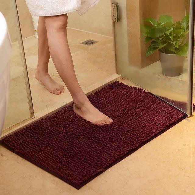 Step Into Luxury & Safety with Our Premium Chenille Bath Mat!