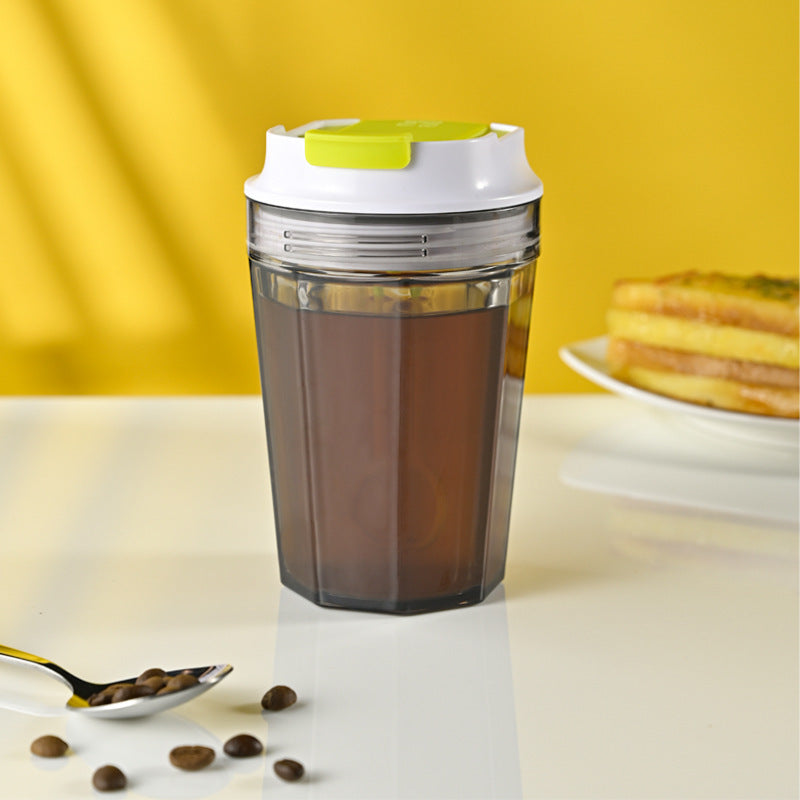 Revolutionize Your Drink Routine with the Fully Automatic Mixing Cup!