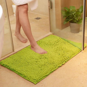 Step Into Luxury & Safety with Our Premium Chenille Bath Mat!